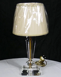 LUME LAMPADA DA TAVOLO CRYSTAL CRISTALLO VETRO ORO PARALUME PLISSE ART.LU8 NUOVO - Imagen 1 de 2