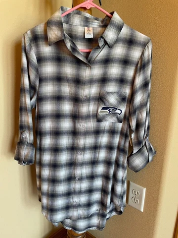 Seattle Seahawks Team Apparel,Women's NWT, Size M, Flannel Sleepwear, Shirt, Top Cover