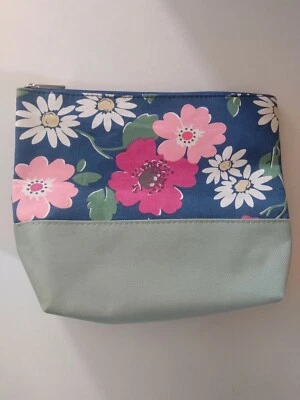 Natio Toiletry/Makeup Bag. New - Image 1 of 2