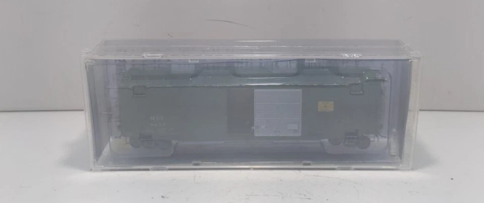 Kadee 6118 HO Scale Maine Central 50' PS-1 Single 9' Door Boxcar #9435 NIB - Image 1 of 1