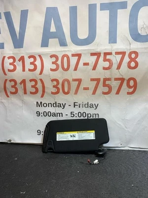 2015-2023 CHRYSLER 300 SUNVISORS PASSENGER SIDE BLACK OEM - Image 1 of 4