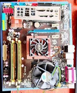 Combo P5N-D mobo with Xeon BIOS+CPU E8400+RAM 2x2GB OCZ DDR2+cooler+I/O shield - Picture 1 of 10