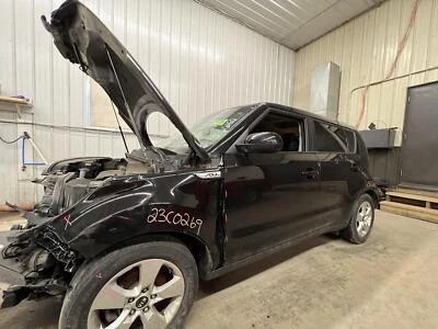 14-19 KIA SOUL DRIVER MONTAJE PUERTA ELÉCTRICA DELANTERA IZQUIERDA PINTURA CEREZA NEGRA CÓDIGO 9H Foto 1 de 4