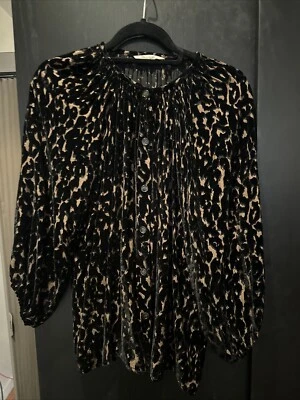 tucker animal print blouse top size m/l sheer button up loose blouse velvet Foto 1 de 3