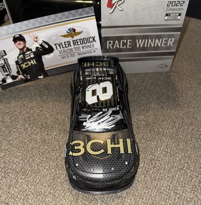 Tyler Reddick Firmado 2022 Indy Road Course Carrera Ganar 1:24 NASCAR Diecast Auto Certificado de Autenticidad Foto 1 de 4