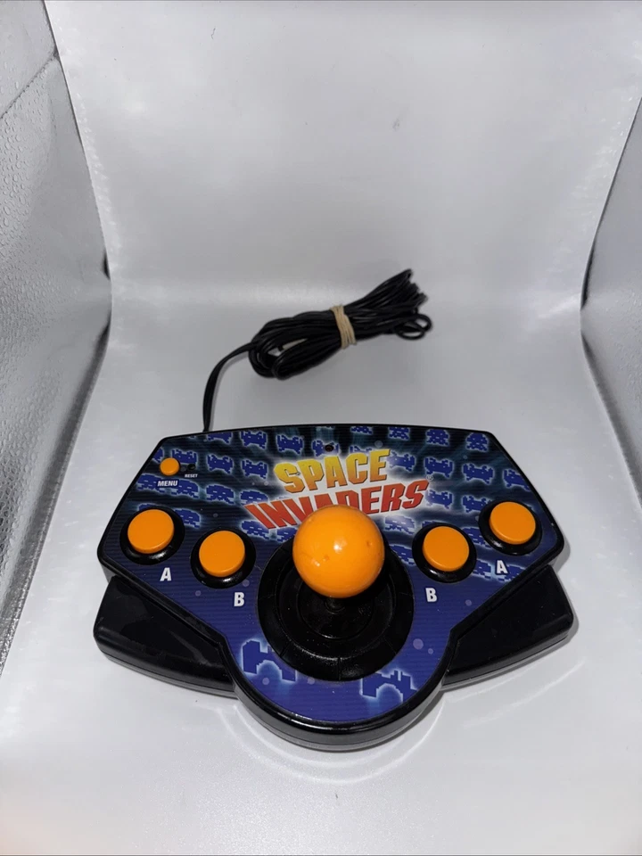 Space Invaders Arcade Game 5-in-1 Plug n Play TV (Radica, 2003) Tested Works - Image 1 of 4