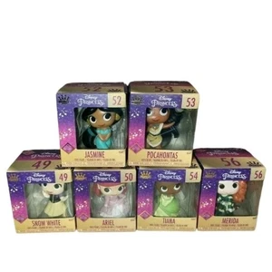 6 Disney Princess Funko Minis Pocahontas Ariel Gelsomino Biancaneve Tiana Merida - Foto 1 di 7