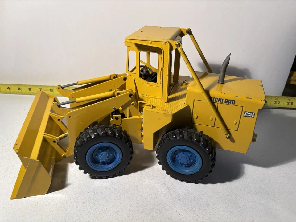 Vtg Gescha CLARK MICHIGAN Wheel Loader 1:20 LARGE HEAVY RARE DIECAST PAYLOADER - Image 1 of 4