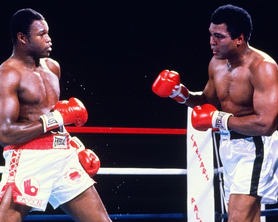 FOTO BOXEO LARRY HOLMES VS MUHAMMAD ALI 8X10 HOLMES RESPALDO Foto 1 de 1