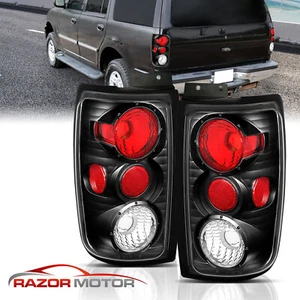 Par de luces traseras de freno negras para Ford Expedition 1997-2002 - Imagen 1 de 7