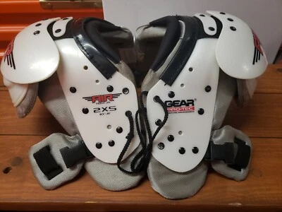Gear Pro Tec Air Tech Jr Football Shoulder Pads 2xs 10"-11" 40-65 lbs Foto 1 de 4