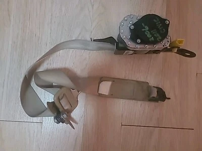 Honda Civic 2006-2011 sedán de 4 puertas conductor cinturón de seguridad delantero retractor color tostado  Foto 1 de 4