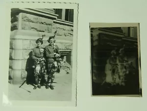 Foto d'epoca e negativo 1951 belle ragazze con cornamusa Victoria Canada - Foto 1 di 3