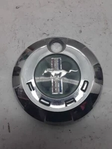 Rear Trunk Emblem Logo 2005 MUSTANG 4R33-6342508-AD 4xA-59P - Picture 1 of 4