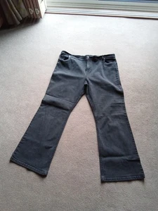 Ladies MARKS AND SPENCER BOOTLEG Jeans uk 22 MED LEG 29ins - Picture 1 of 3
