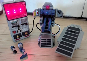 Robocop Alpha Commando Electronic Cyberlab WORKING Toy Island 1990's - Picture 1 of 12