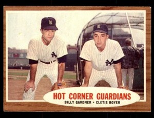 1962 Topps #163a Hot Corner Guardians (Billy Gardner Cletis Boyer) EX-MT