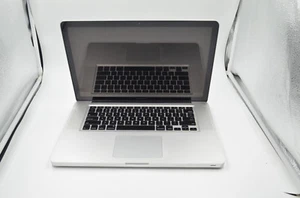 Grade B Apple MacBook 15" A1286 2008 2.4Ghz MB470LL/A 500GB HDD 4GB RAM - Picture 1 of 7