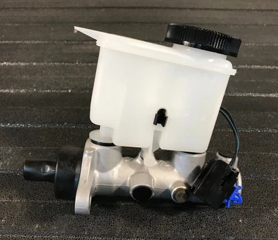 Tokico Brake Master Cylinder - M1520Z / BC2A-43-40ZA - For Mazda Protege 95 - 96 - Image 1 of 4