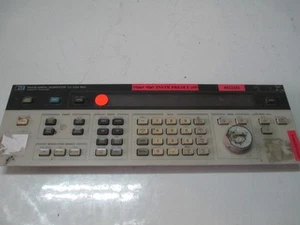 HP AGILENT 8642B Signalgenerator 0,1-2100 MHz Panel - Bild 1 von 1