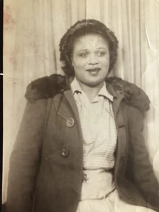 Vintage Photo African American Beauty Photo Booth Large Format - Picture 1 of 5