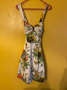 Ralf Lauren Summer Dress size 4 - Classy dress  for traveling, parties, outing.
