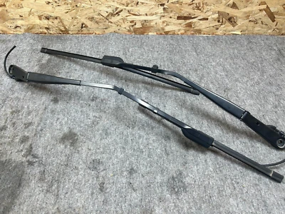 HONDA HR-V 运动型 23-24 原始设备制造商前左右湿巾洗衣机臂带刀片套装 4K — 第 1/4 张图片