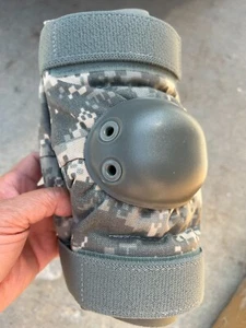 New Genuine USGI Military Acu Digital Elbow Pads Set - Picture 1 of 4