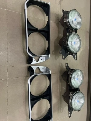 Montaje completo de faros Toyota Corolla Conversion 1970-1983 -KE70-TE72-KE75 Foto 1 de 4