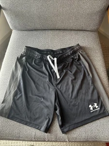 Boys Under Armour Athletic Shorts Basketball Black Size YXL - Picture 1 of 5