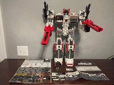 Figura de acción Transformers Generations Metroplex TG-23 TAKARA TOMY reprolabeles Foto 1 de 4