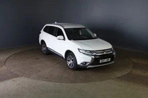 2017 Mitsubishi Outlander 2.2 DI-D 3 5dr Diesel - Picture 1 of 11