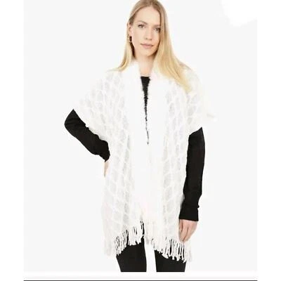 Cardigã Love Token Marfim Malha Tiffany com Acabamento de Pele de Coelho / Tamanho Único $174 - Imagem 1 de 4