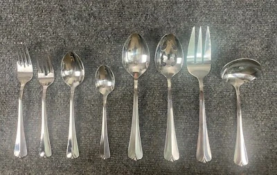 Stanley Roberts / Rogers * COUNTRY SHELL Stainless Flatware CHOICE MINT! (141) - Image 1 of 3