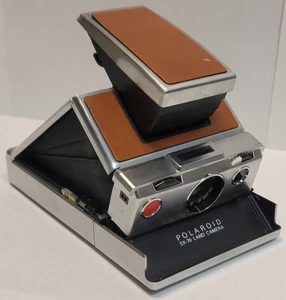Polaroid SX-70 fotocamera terrestre modello 3, pelle marrone pulita  - Foto 1 di 8