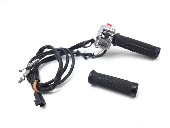 Right Kill Bar 开关手柄 2007 铃木 Hayabusa GSX1300R 3359 零件 — 第 1/4 张图片