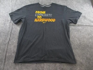 Camiseta/Camiseta Nike XL Algodón Calce Regular Manga Corta "De Hormigón a Madera Dura" - Imagen 1 de 10