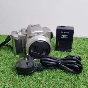 Panasonic Lumix DMC-FZ10 Digital Bridge Camera Tested + Battery, Charger - Picture 1 of 9