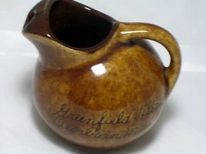 Jarra miniatura de recuerdo vintage Henry Ford Greenfield Village Dearborn MI - Imagen 1 de 6