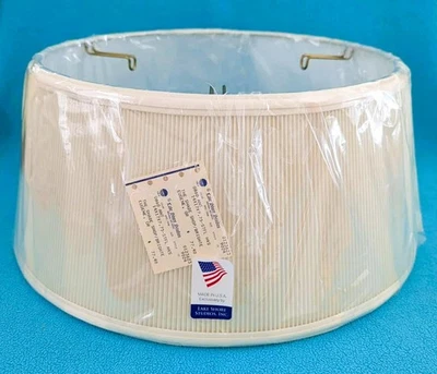 Pantalla de lámpara de tambor poco profunda ~ Marfil plisado ~ 14x17x8" ~ Ganchos rígidos ~ Lake Shore Studios Foto 1 de 4