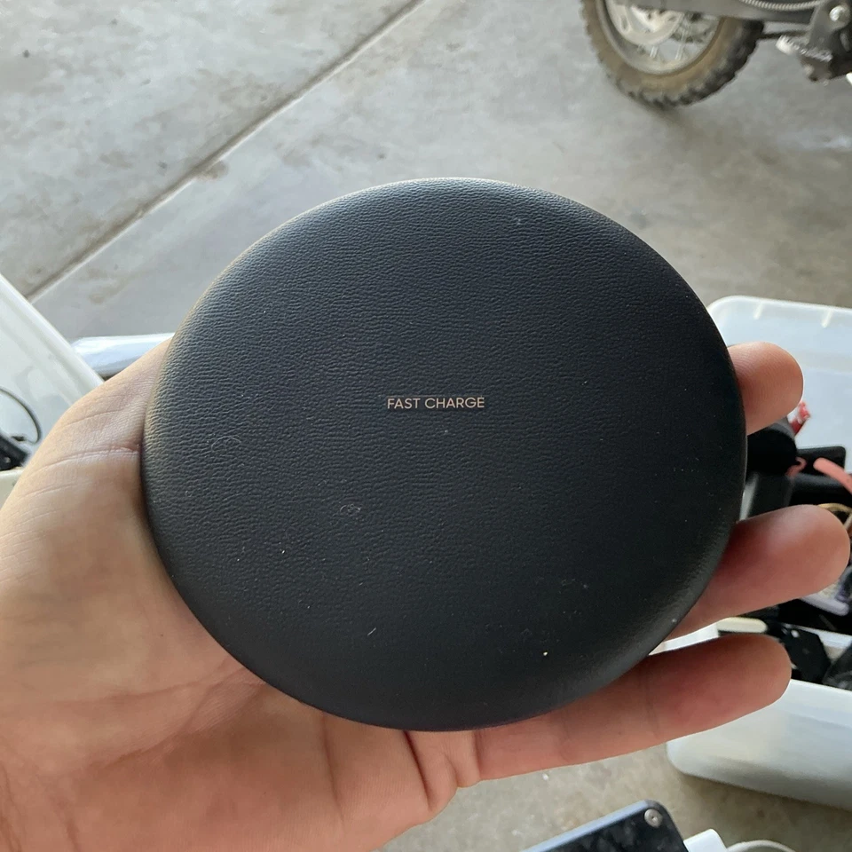 Samsung быстрая зарядка EP-PG950 (EP-PG950TBEGUS) беспроводной кабриолет - черный - Изображение 1 из 3