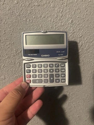 Casio SL100L Basic Calculator - Image 1 of 2