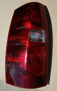 Luz trasera izquierda izquierda conductor Chevrolet Avalanche Suburban Tahoe 2007-2014 OEM F20 - Imagen 1 de 3