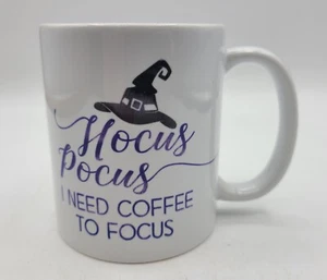 Taza de café Hocus Pocus Necesito café para enfocar Halloween divertida sarcasmo loftipop - Imagen 1 de 7