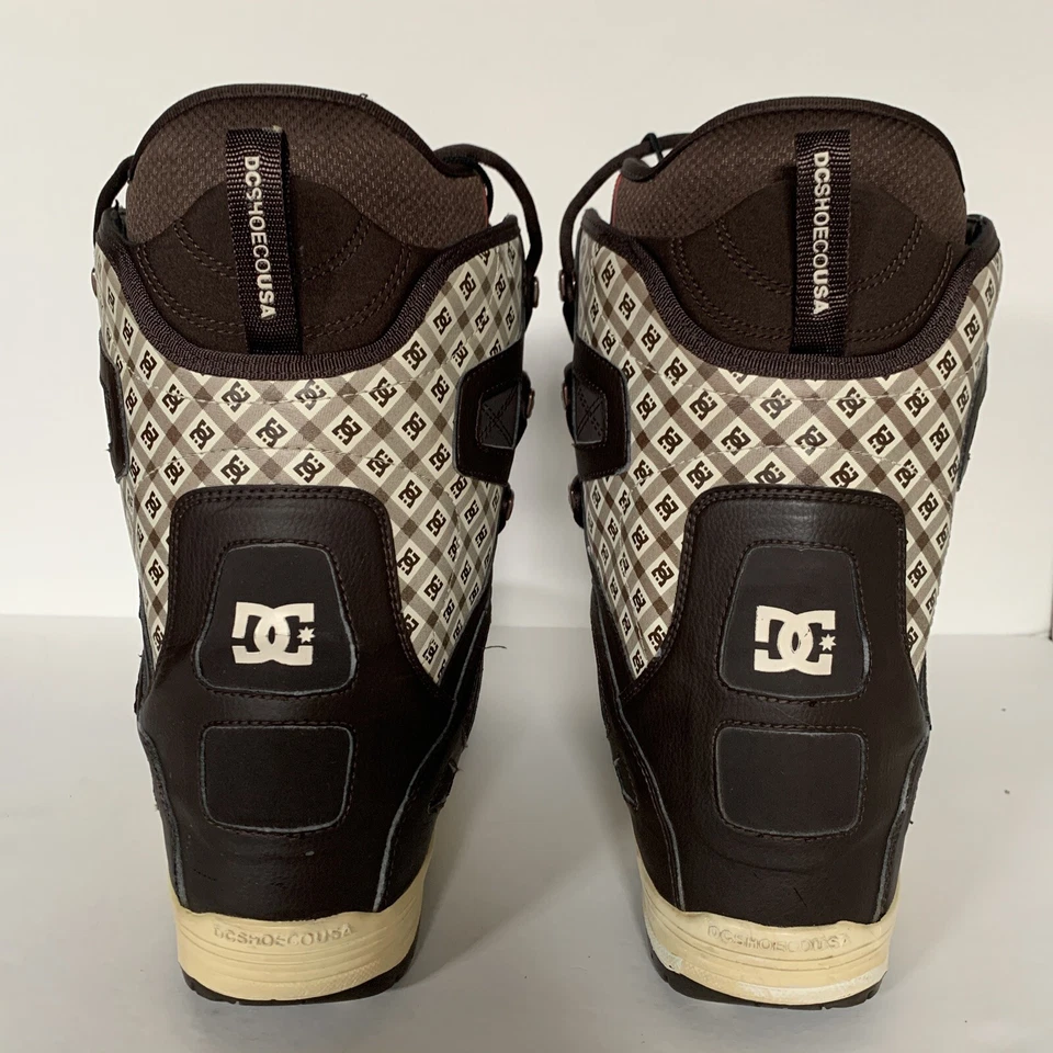 DC Shoe Co EE. UU. Niñas Fase DC Logo Snowboard Botas de Nieve ~ 10L Foto 1 de 4