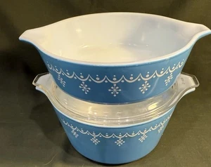 Vintage Pyrex Blue Snowflake Garland Casserole Dishes Blue- One Lid - Picture 1 of 9