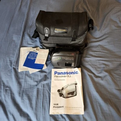 Vintage Panasonic Palmcorder IQ VHS-C Cam Corder Model PV-IQ204 New + Bag  - Image 1 of 4