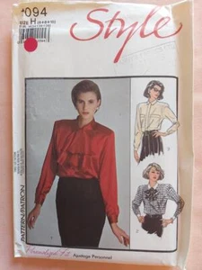 Style 1094 Misses' Blouse with Detachable Jabot & Tie Pattern Size 6-8-10 - Picture 1 of 2
