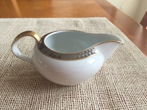 Crema de colección “Athenia” de TOWNE FINE CHINA JAPAN - Imagen 1 de 4