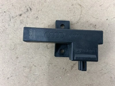 2012 - 2018 Audi A6 Rear Keyless Entry Antenna Module 8K0907247 OEM - Imagem 1 de 4